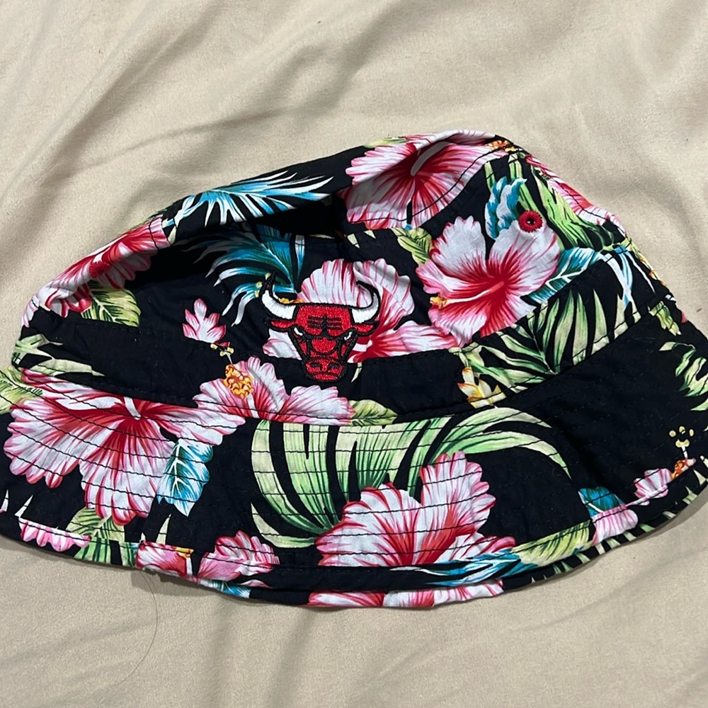 Red Bull Mitchell & Ness bucket hat